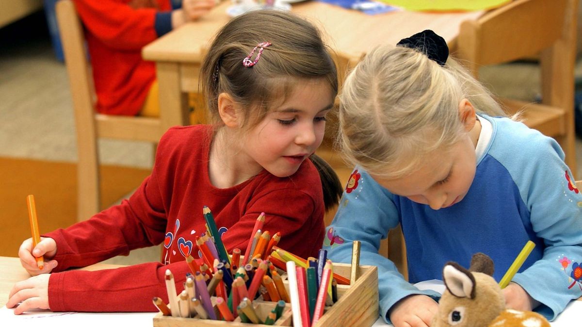 Péče o děti v sousedských skupinách příliš netáhne. Místo tisíců je zřídilo jen padesát lidí